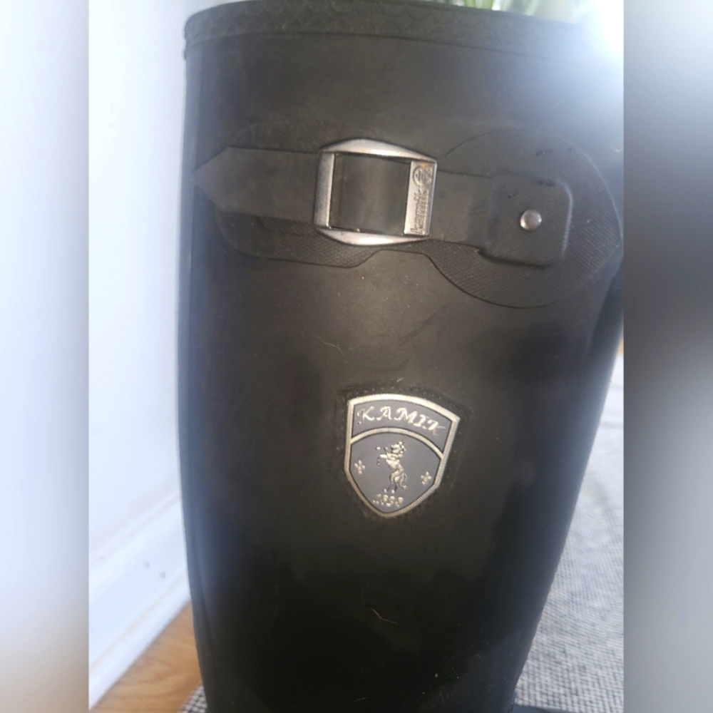 KAMIK Black Rain Boots Sice 7